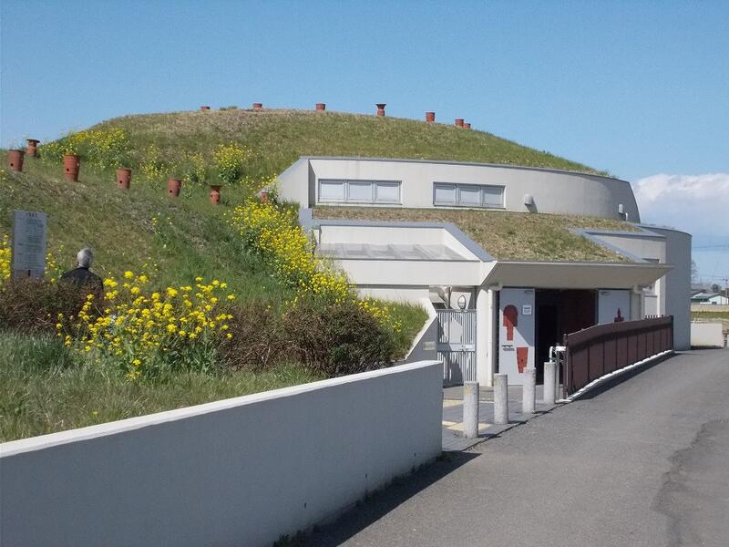 将軍山古墳展示館　外観の写真